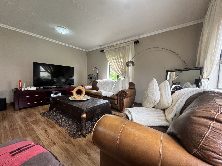 3 Bedroom Property for Sale in Wilkoppies North West